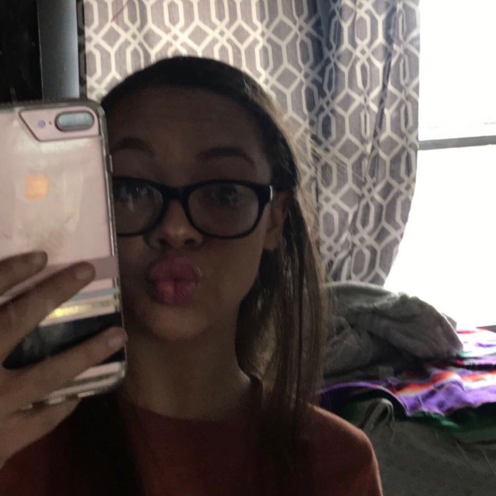 Meet your Posher, Sheyenne